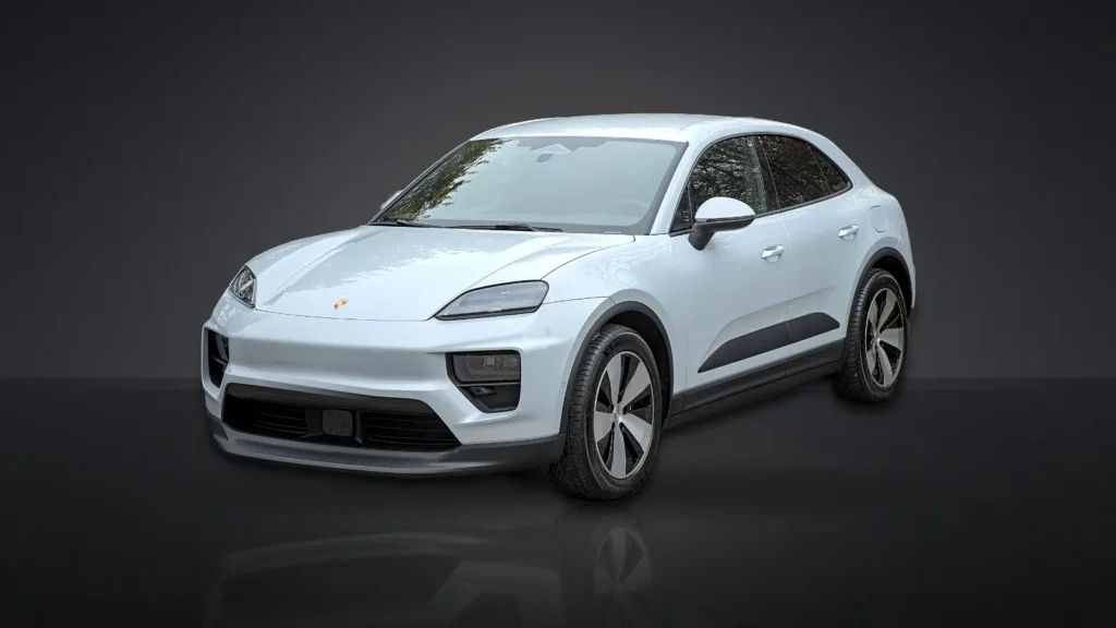 Porsche Macan – car rental in Tangier